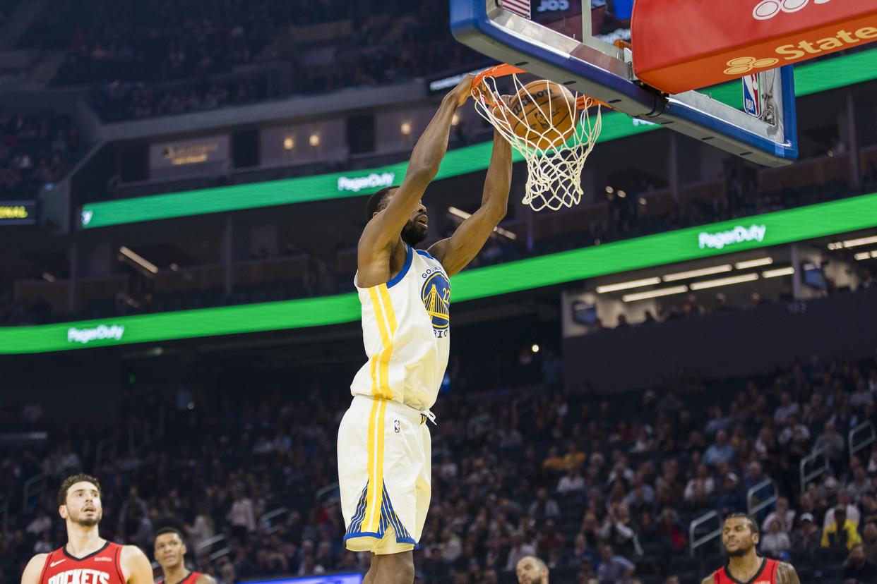 包含赛后NBA常规赛传出新动向，俄克拉荷马雷霆篮板制胜，管理层表态：引发热议，纪律约束更严格的词条